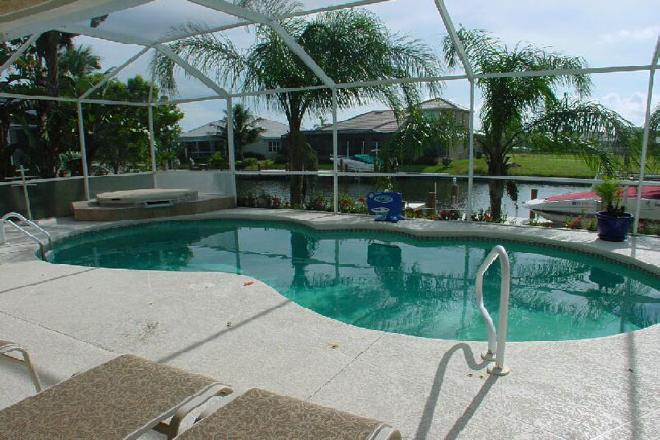 5� Zimmer Villa Marco Island Florida USA :  Beheizter Pool 