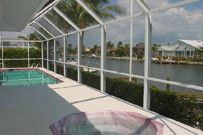 Muster Luxus Villa mit Pool Marco Island / Florida :  Pool mit Jacuzzi 