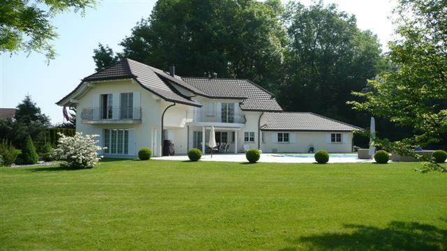 fantastische Villa mit Pool, Egnach